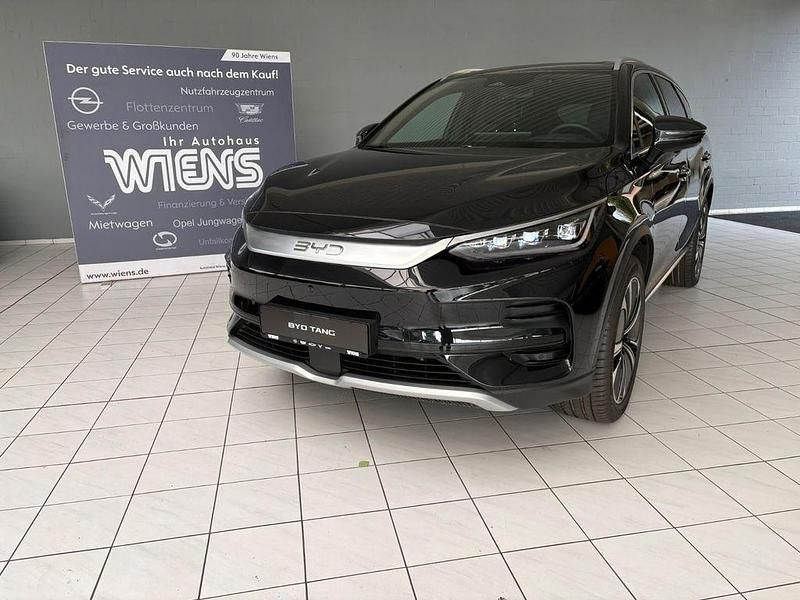 Uusi BYD Tang 380 kW (517 HP) 2025 Musta Katumaasturi