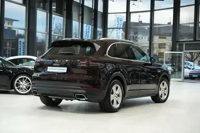 Gebraucht Porsche Cayenne E-Hybrid Sport 340 PS (250 kW) 2021 Mahagonimetallic SUV