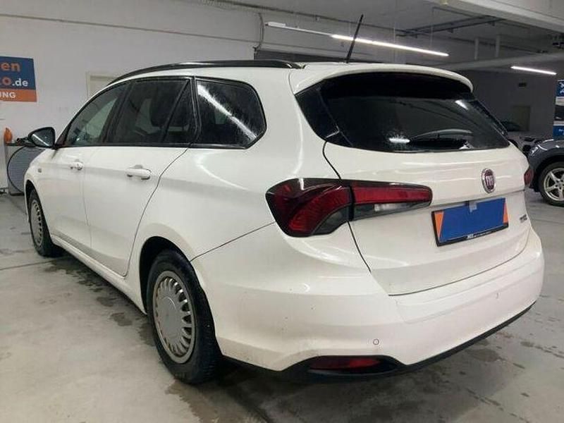 Gebraucht Fiat Tipo 120 PS (88 kW) 2018 Weiß Limousine