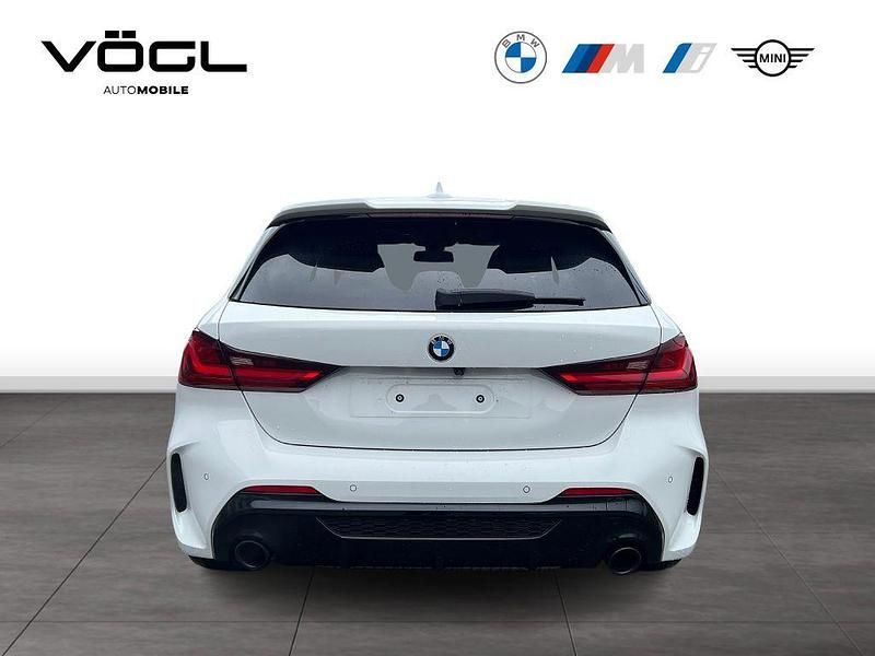 Gebraucht BMW M135 Sport Line 306 PS (225 kW) 2022 Alpinweiß uni Kleinwagen