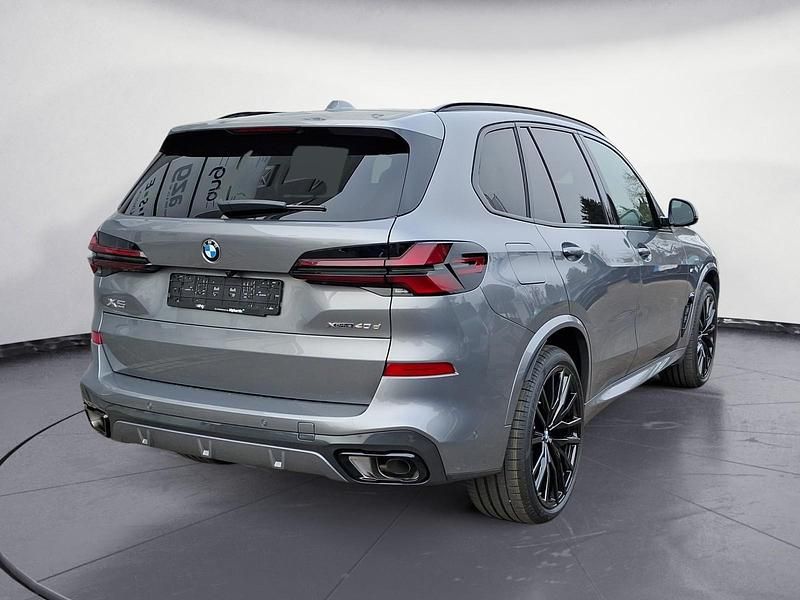 Neu BMW X5 352 PS (258 kW) 2026 Grau SUV