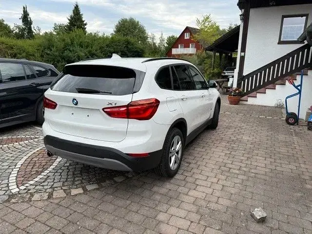 Gebraucht BMW X1 Advantage 141 PS (103 kW) 2018 Weiß SUV