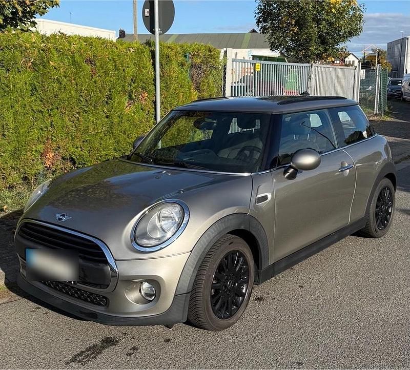 Grau Gebraucht 2017 Mini Cooper Kleinwagen | 8.900 € - Bild 1/4