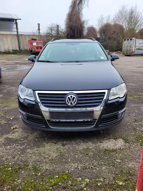 Schwarz Gebraucht 2007 VW Passat Kombi | 3.200 € (Fairer Preis) - Bild 1/4
