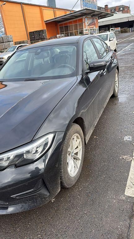 Gebraucht BMW 320 190 PS (139 kW) 2020 Schwarz Limousine