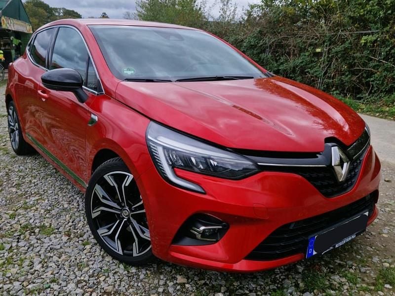 Gebraucht Renault Clio V 100 PS (73 kW) 2021 Rot Limousine