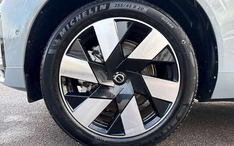 Gebraucht Volvo XC60 Plus 455 PS (334 kW) 2025 Grau SUV