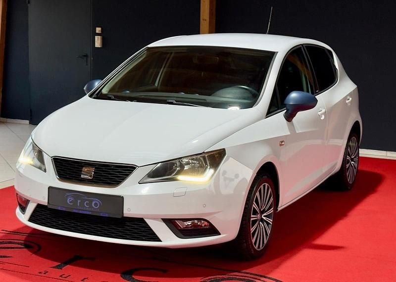 Weiß Gebraucht 2015 Seat Ibiza CONNECT Kleinwagen | 8.900 € (Etwas zu teuer) - Bild 1/4