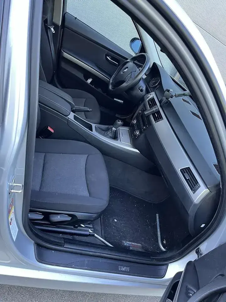 Gebraucht BMW 318 143 PS (105 kW) 2007 Limousine