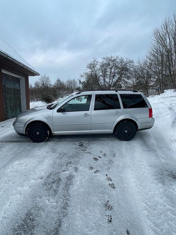 Silber Gebraucht 2004 VW Golf IV Pacific Kombi | 1.111 € (Superpreis) - Bild 1/4