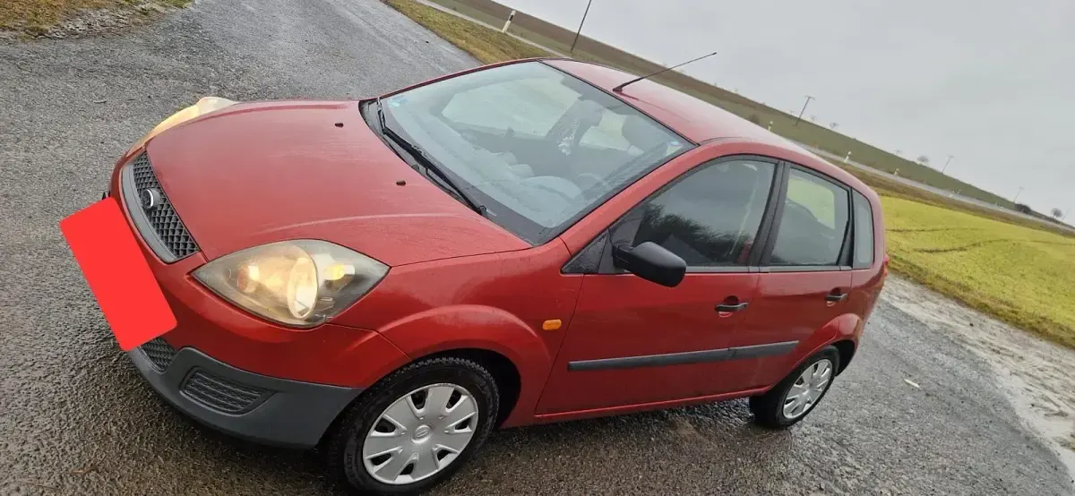 Gebraucht Ford Fiesta 75 PS (55 kW) 2009 Rot Kleinwagen