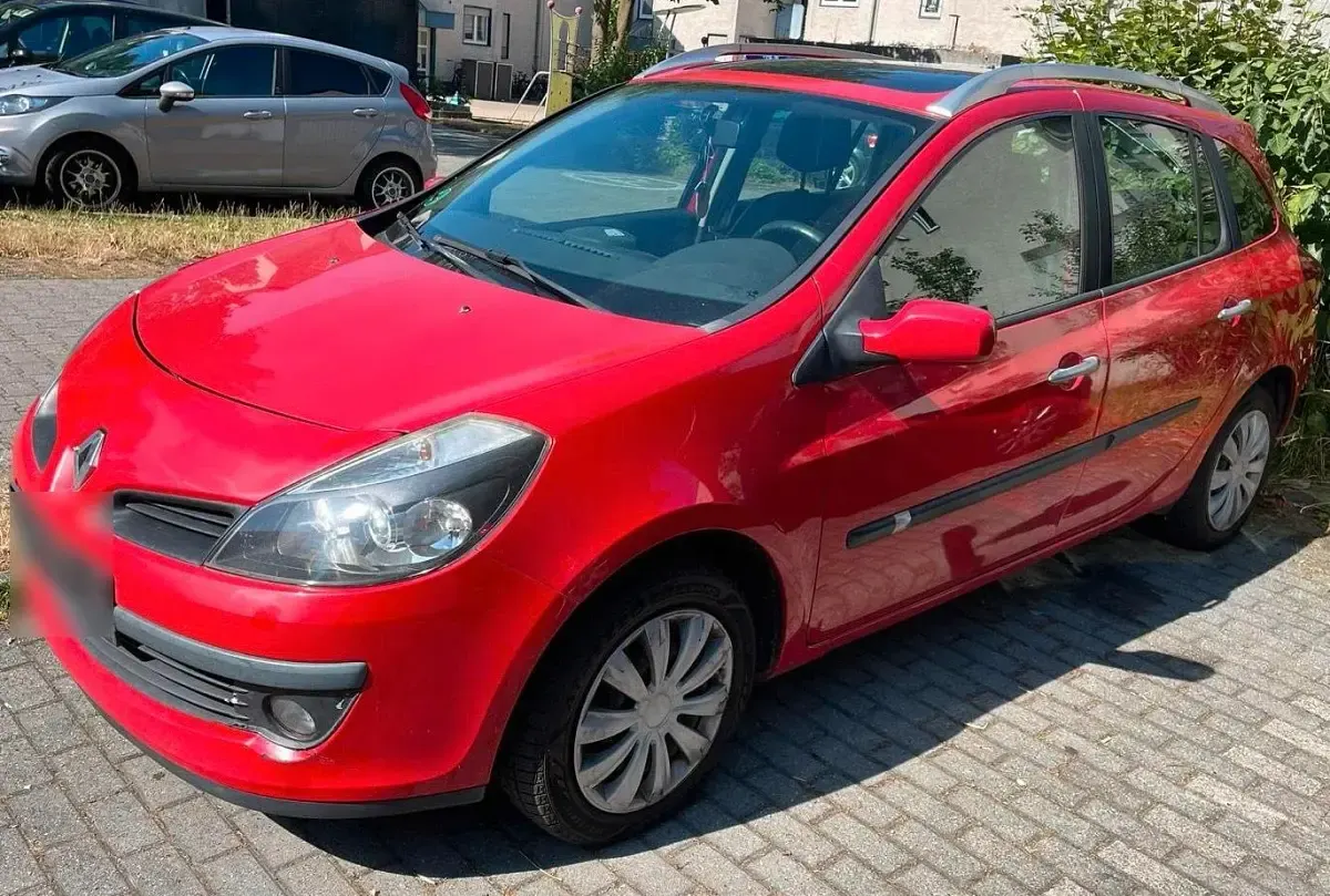 Gebraucht Renault Clio 85 PS (62 kW) 2009 Rot Limousine