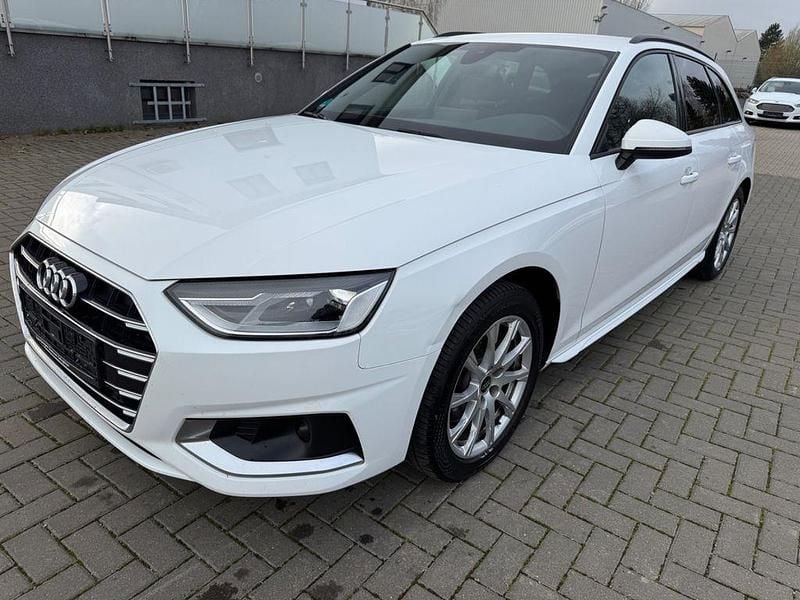 Gebraucht Audi A4 Advanced 163 PS (119 kW) 2022 Weiß Kombi