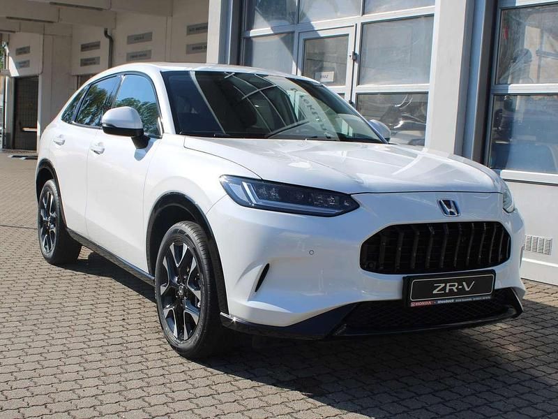 Platinum white p. Neu 2025 Honda ZR-V Advance SUV | 43.900 € (Etwas zu teuer) - Bild 1/4
