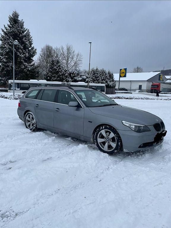 Grau Gebraucht 2007 BMW 520 Kombi | 5.000 € (Fairer Preis) - Bild 1/4
