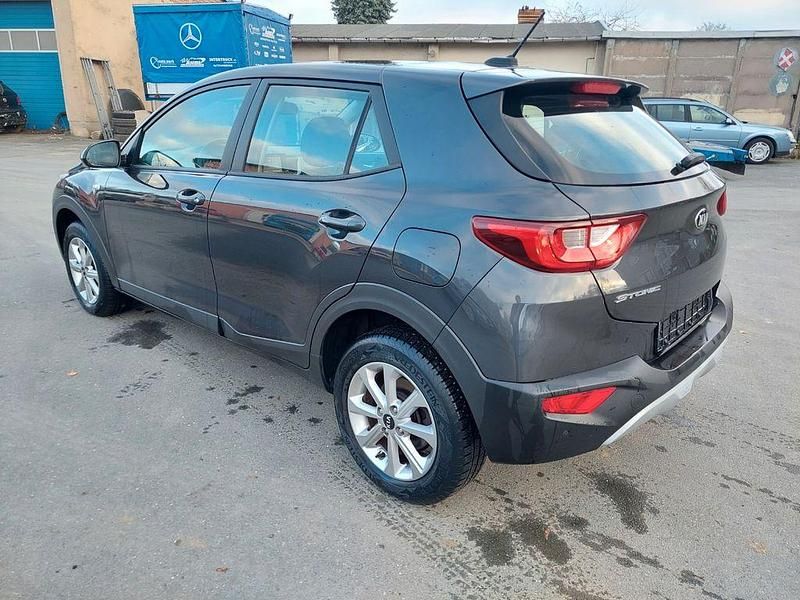 Gebraucht Kia Stonic Spirit 99 PS (72 kW) 2019 Schwarz SUV