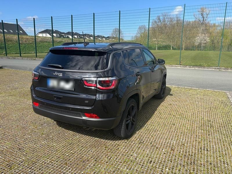 Gebraucht Jeep Compass 150 PS (110 kW) 2020 Schwarz SUV