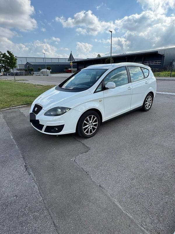 Gebraucht Seat Altea XL 160 PS (117 kW) 2010 Weiß Van / Kleinbus