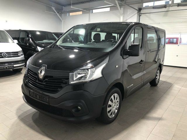 Gebraucht Renault Trafic Expression 146 PS (107 kW) 2017 Midnight schwarz Van / Kleinbus