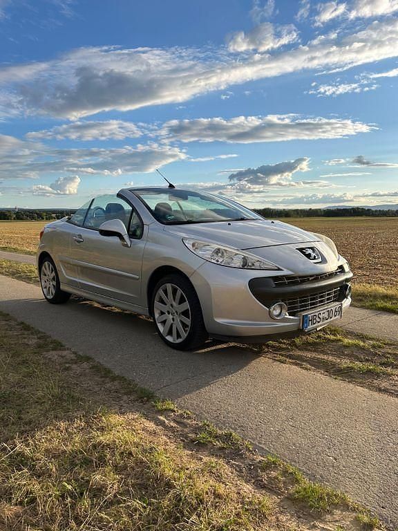 Silber Gebraucht 2009 Peugeot 207 CC Filou Cabrio | 1.750 € - Bild 1/3