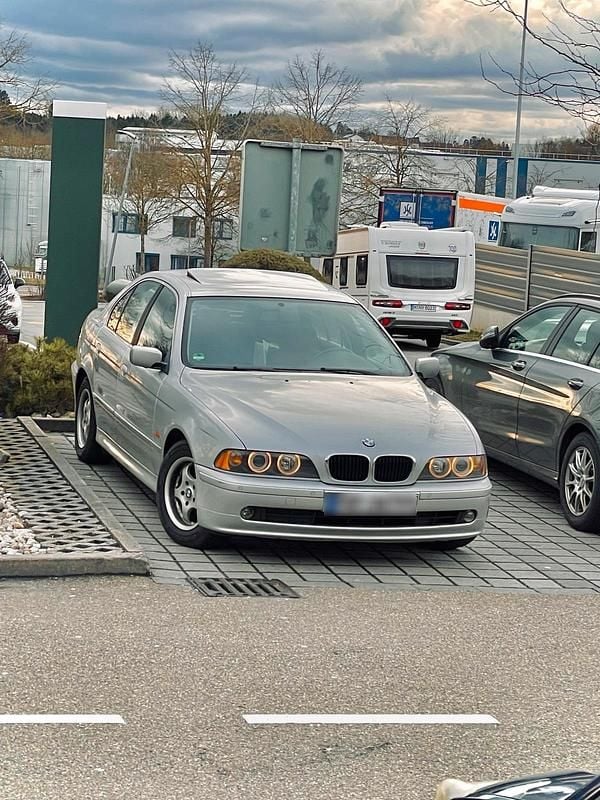 Gebraucht BMW 520 170 PS (125 kW) 2002 Silber Limousine