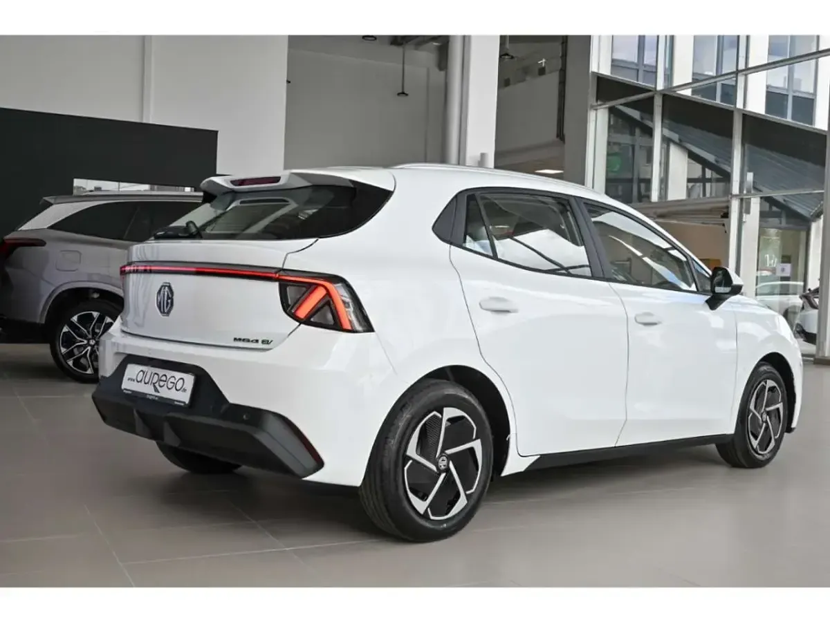 Gebraucht MG MG4 EV Comfort 117 kW (160 PS) 2026 Weiss Kleinwagen