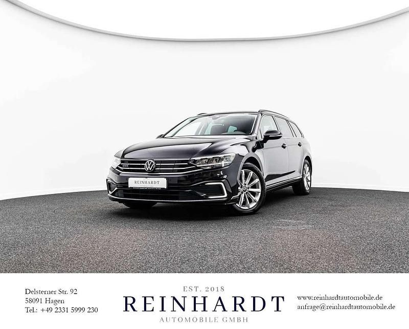 Deep black perleffekt Gebraucht 2022 VW Passat GTE Kombi | 18.655 € (Guter Preis) - Bild 1/3