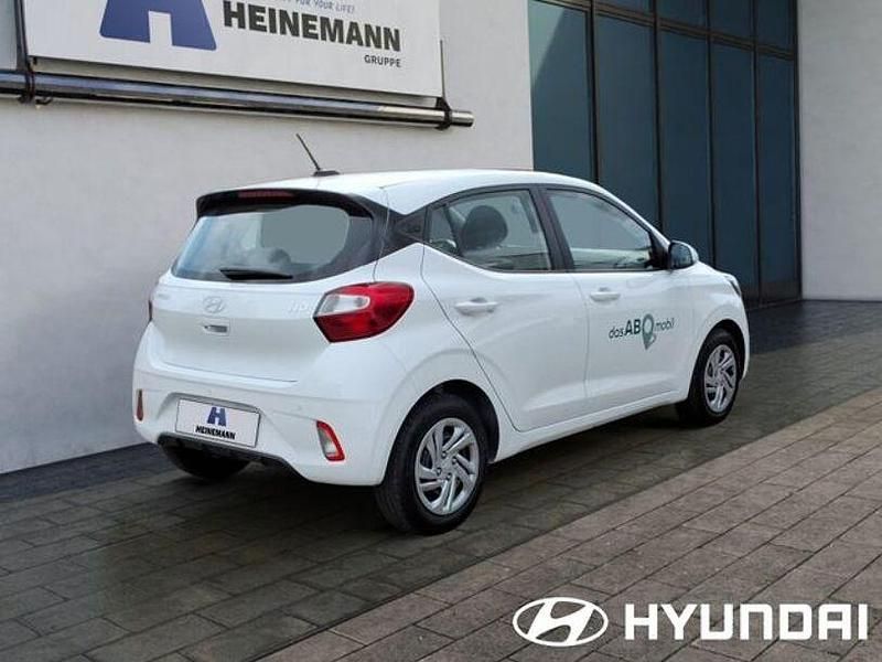 Gebraucht Hyundai i10 63 PS (46 kW) 2024 Weiß Kleinwagen