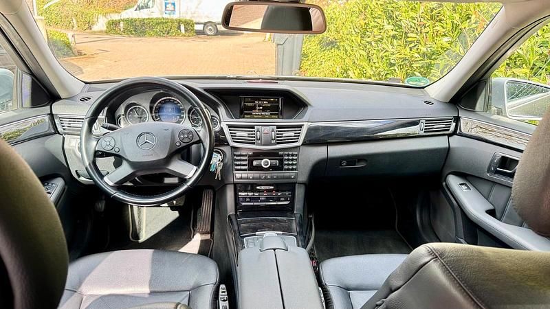 Second-hand Mercedes E250 204 CP (150 kW) 2012 Gri Break