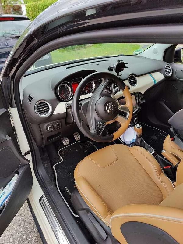 Gebraucht Opel Adam Rocks 116 PS (85 kW) 2016 Kleinwagen