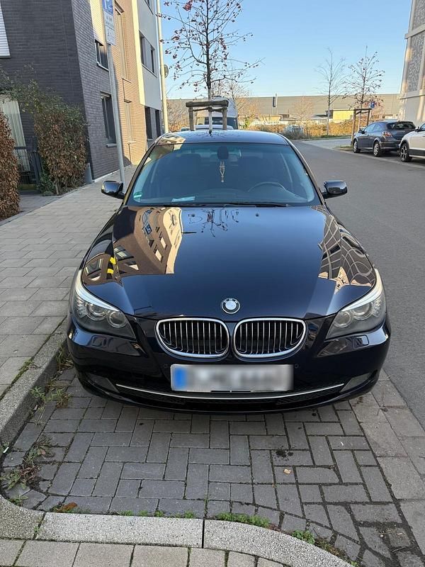 Blau Gebraucht 2007 BMW 523 Limousine | 6.550 € (Etwas zu teuer) - Bild 1/4
