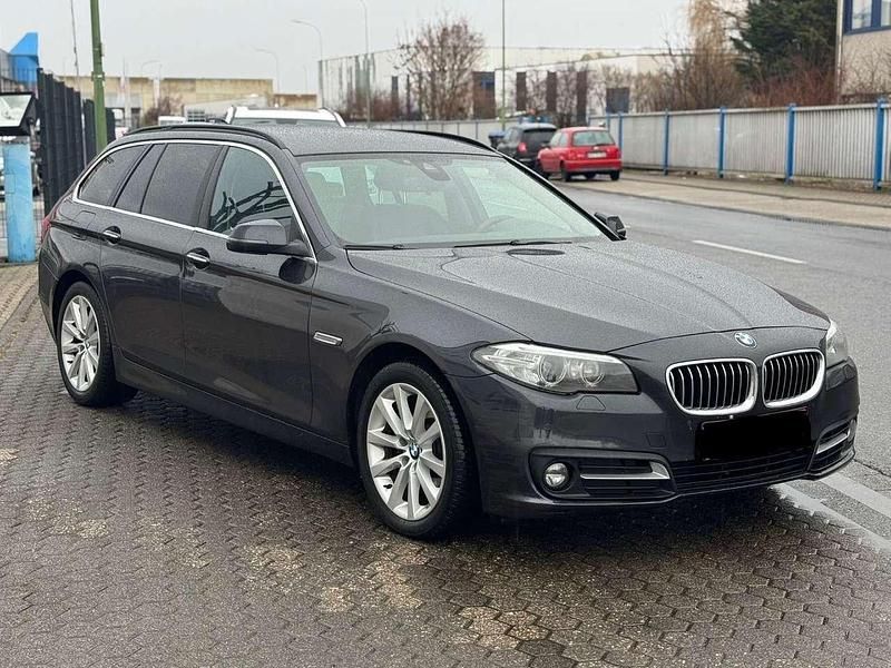 Gebraucht BMW 520 Performance 163 PS (119 kW) 2015 Grau Kombi