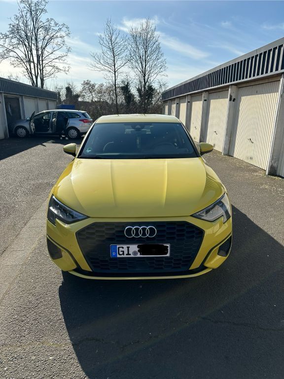 Gelb Gebraucht 2020 Audi A3 Limousine | 18.000 € (Superpreis) - Bild 1/4