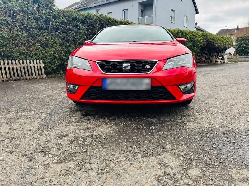 Gebraucht Seat Leon FR 140 PS (102 kW) 2014 Rot Limousine