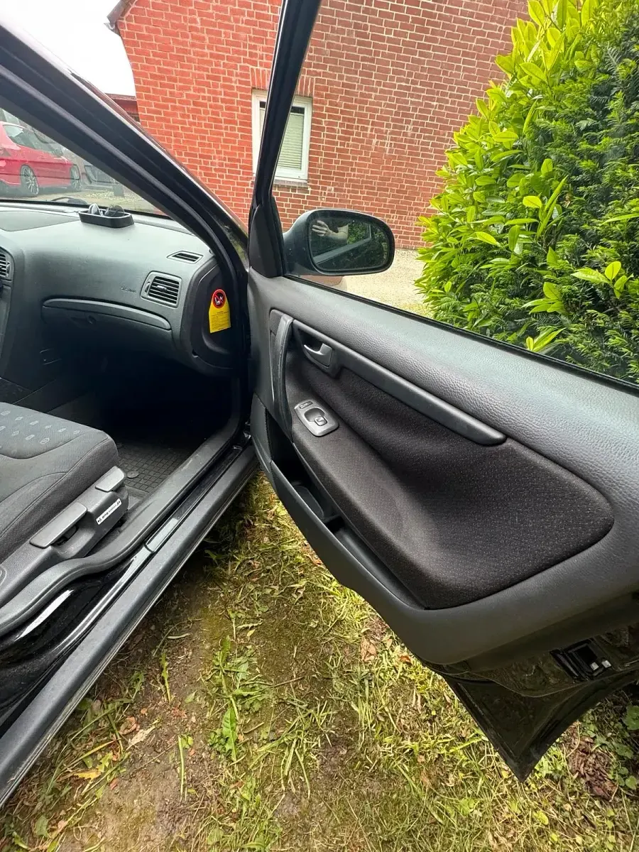 Gebraucht Volvo V70 140 PS (102 kW) 2001 Schwarz Kombi