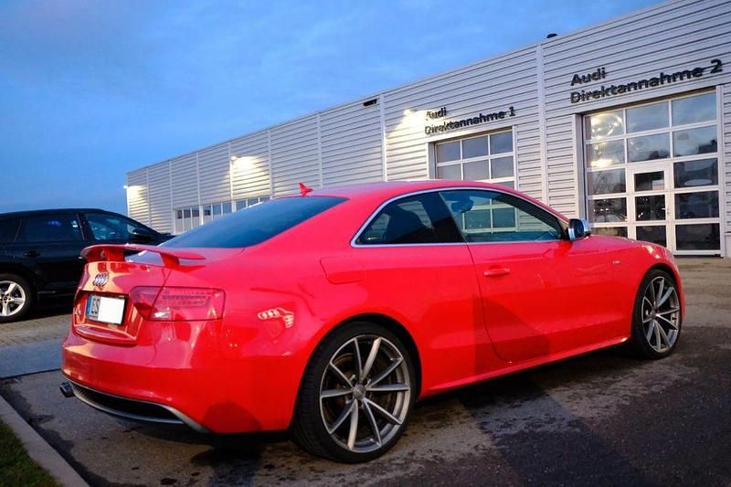Gebraucht Audi A5 Design 230 PS (169 kW) 2014 Rot Coupé