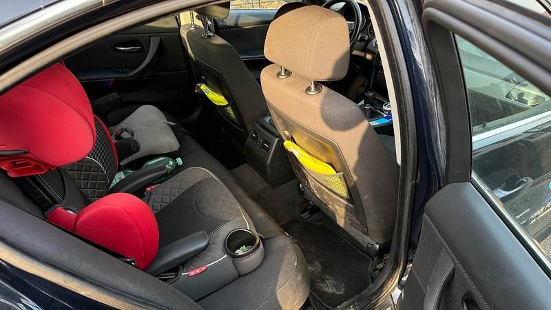 Gebraucht BMW 330 245 PS (180 kW) 2009 Schwarz Limousine