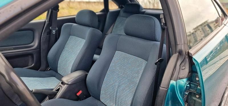 Gebraucht Mazda 323F 90 PS (66 kW) 1997 Blau Kleinwagen
