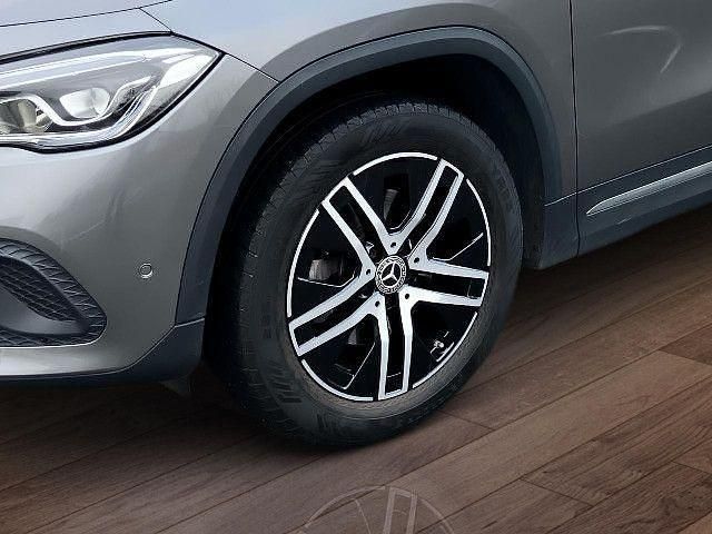 Grau Gebraucht 2020 Mercedes GLA200 Progressive SUV | 23.980 € (Superpreis) - Bild 1/4