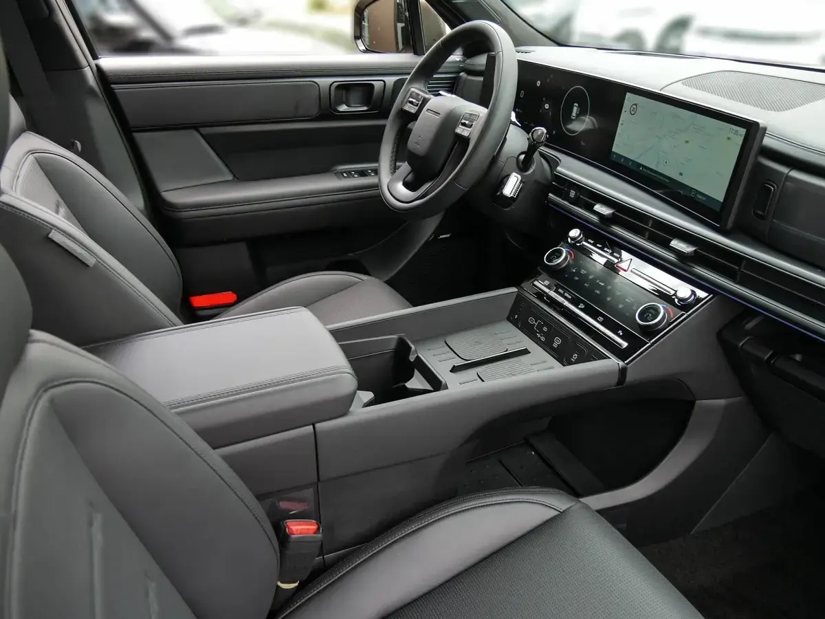 Neu Hyundai Santa Fe Blackline 160 PS (117 kW) 2025 SUV