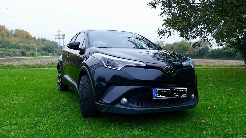 Schwarz Gebraucht 2018 Toyota C-HR SUV | 16.500 € (Teuer) - Bild 1/4