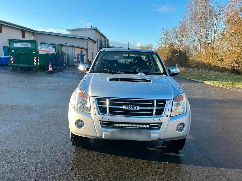 Gebraucht Isuzu D-Max 136 PS (100 kW) 2010 Silber Pickup