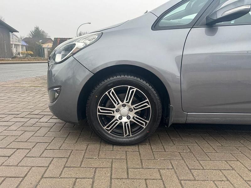 Gebraucht Hyundai ix20 Edition 90 PS (66 kW) 2011 Grau Kleinwagen