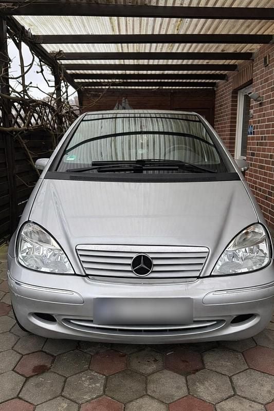 Usado Mercedes A140 82 HP (60 kW) 2005 Cinzento Citadino