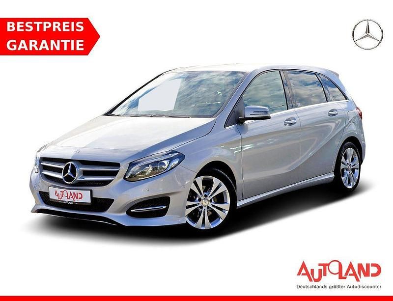 Silber Gebraucht 2016 Mercedes B200 Urban Van / Kleinbus | 18.990 € (Etwas zu teuer) - Bild 1/4