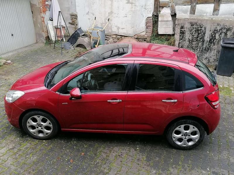 Rot Gebraucht 2012 Citroën C3 Kleinwagen | 3.700 € (Fairer Preis) - Bild 1/4