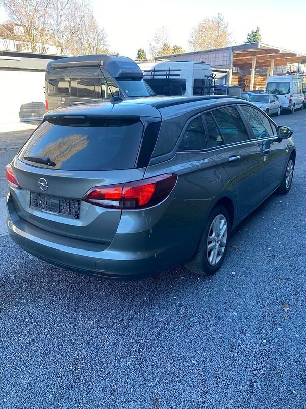 Gebraucht Opel Astra 122 PS (89 kW) 2020 Grau Kombi