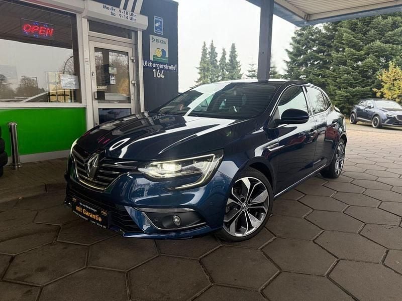 Blau Gebraucht 2016 Renault Mégane IV Bose Edition Limousine | 11.990 € (Fairer Preis) - Bild 1/3