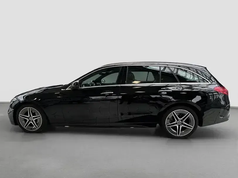 Gebraucht Mercedes C220 AMG 200 PS (147 kW) 2024 Unilack schwarz uni Kombi