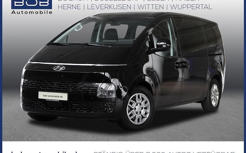 Abyss black (schwarz) Gebraucht 2024 Hyundai Staria Trend Van | 40.888 € (Superpreis) - Bild 1/4